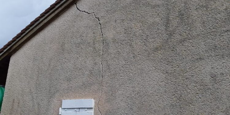 Hundreds of houses cracked in Berry following the 2019 drought