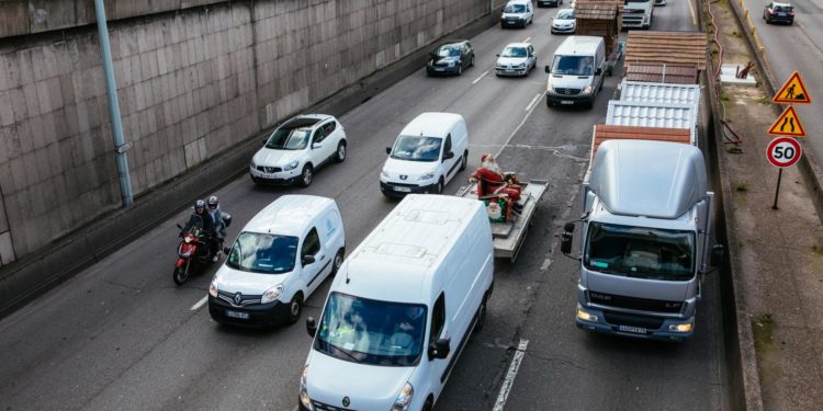 they robbed trucks at full speed on the highway, the gang dismantled