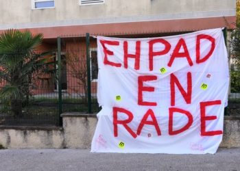 the health care workers of the Voulte-sur-Rhône Ehpad denounce the lack of personnel