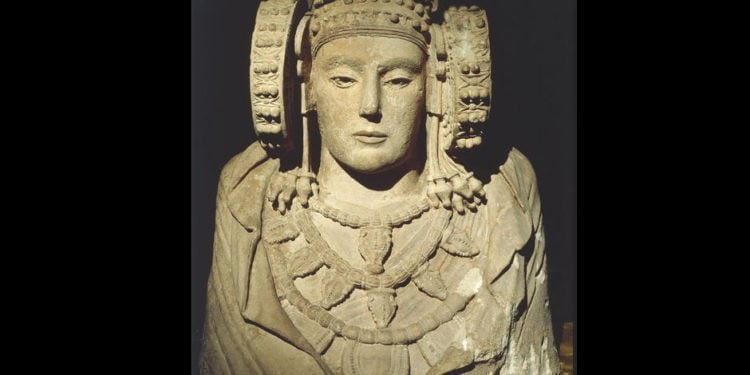 From Spain to the Louvre: The Journey of the “Lady of Elche” – Courrier International