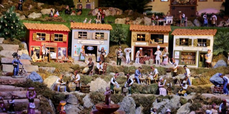 Tio, cribs, santons pessebres, micro trip to the land of Christmas traditions in Catalan country