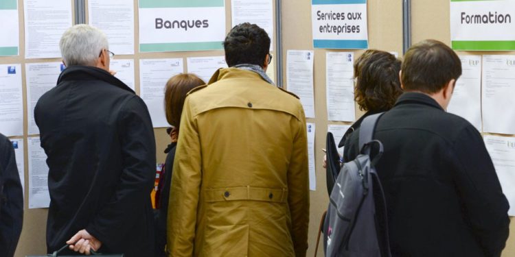 More than half of the jobs to be filled do not find takers, deplores the boss of Adecco France