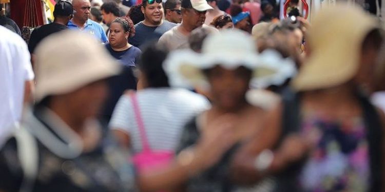 38% of Reunion Islanders live below the poverty line