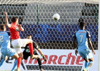 Tours FC lose on the wire against Nîmes and leave the French football cup to applause