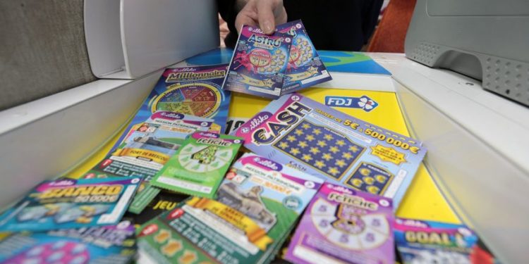 he bets 5 euros and pockets 250,000 euros at the tobacco bar “Au Corner”