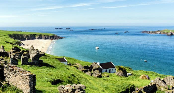 An (almost) deserted Irish island is looking for two people to live there with all expenses paid and to welcome visitors
