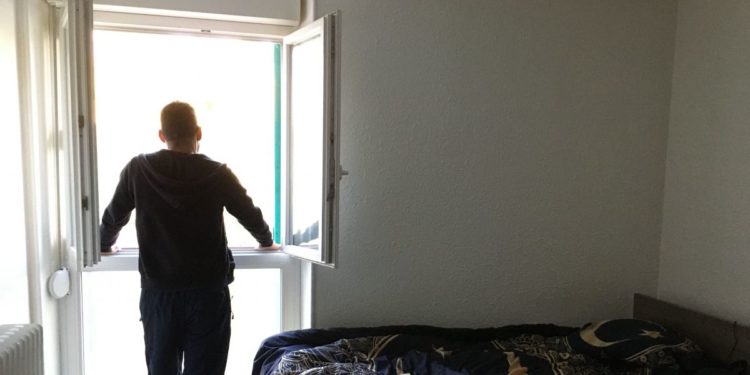 TESTIMONY. In Vesoul, a violent ex-spouse tells of his care by Auviv, a specialized foster home