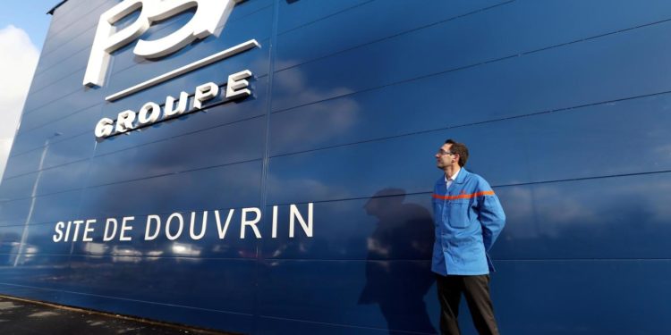 Emmanuel Macron talks about the future battery factory in Hauts de France