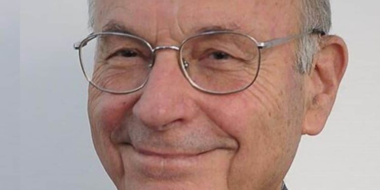 “We will have the choice between living better or undergoing a dictatorship”