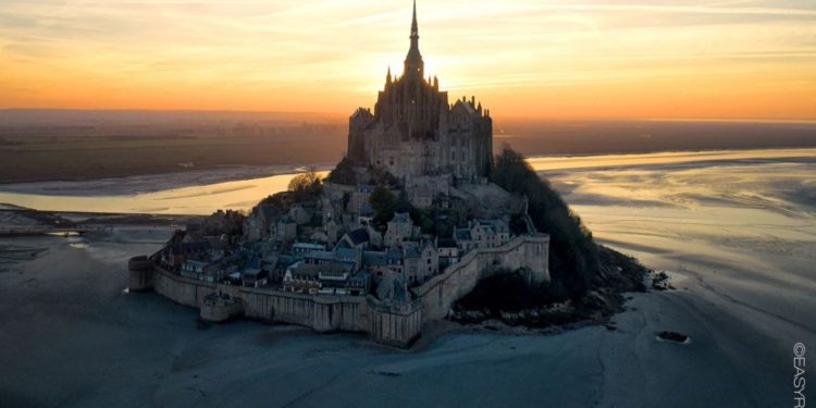 Mont Saint-Michel, between confinement and freedom