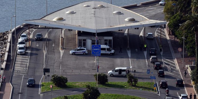 LIVE – France to fully reopen its internal European borders on June 15