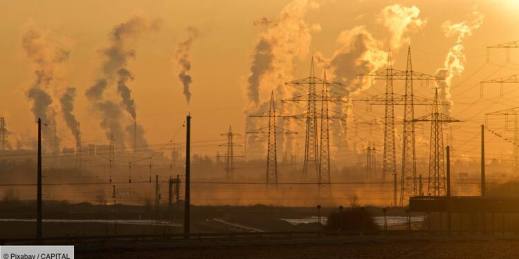 Nearly 500,000 industrial jobs threatened in France by 2022