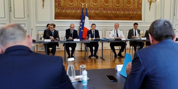 first meeting between the Minister of the Interior and the police