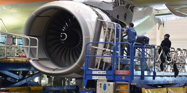 Airbus to cut 15,000 jobs, including 5,000 in France