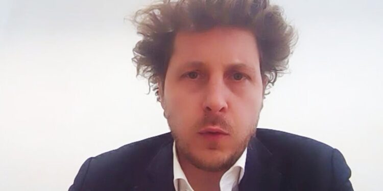 REGIONAL: “Macron, it is the captain of the Titanic who is heading straight for the iceberg”, jokes Julien Bayou