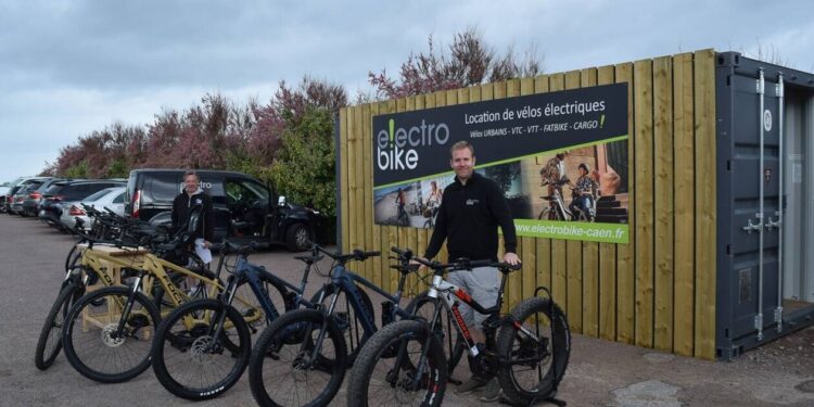 Côte de Nacre.  Electrobike bikes for rent by the sea