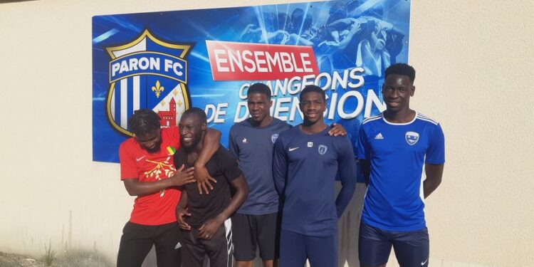 Parisian footballers recruited in large numbers by Paron FC