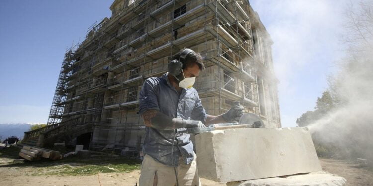 Employment: Are 215,000 jobs really vacant in France?