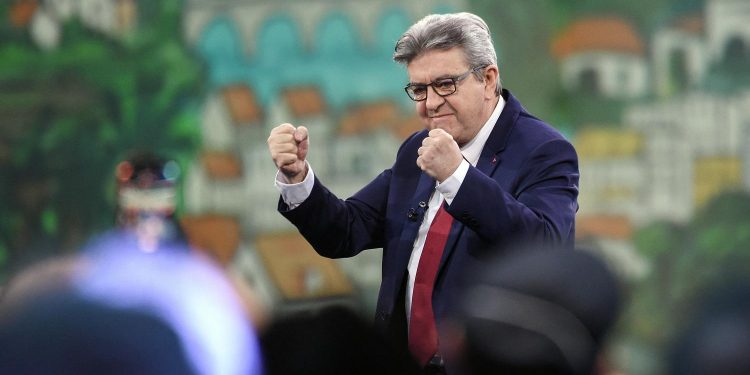 “Il faut un partage des richesses ferme et assumé”, a déclaré Jean-Luc Mélenchon en meeting à Nantes