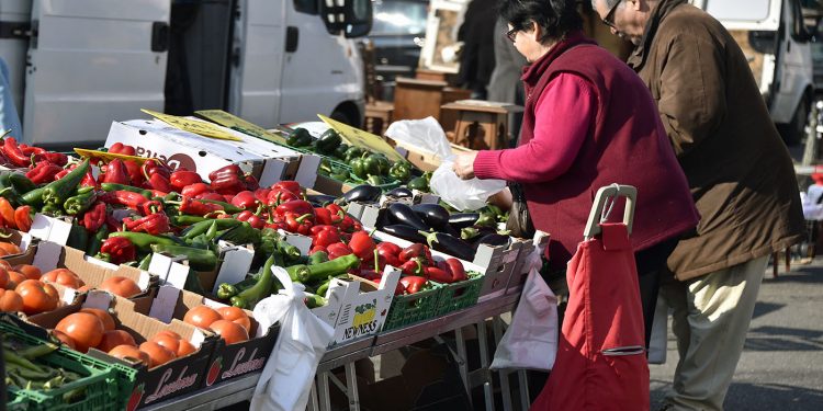 Purchasing power: a relevant concept?