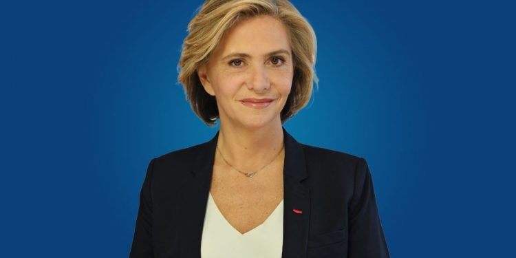 les Républicains – Valérie Pécresse face à la rédaction de ELLE