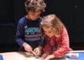 Cette expo à Paris qui permet aux enfants d’apprivoiser « la fragilité »