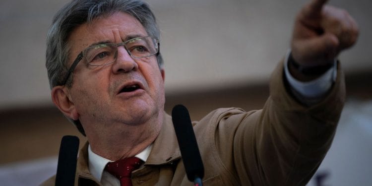 Mélenchon climbs in the polls as the legislative elections approach