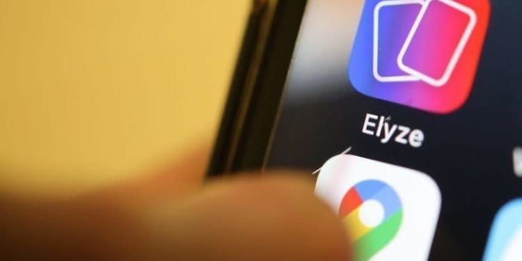 Politics Tinder co-founder to work for government spokeswoman