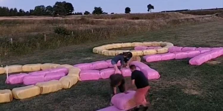 farmers prepare their fresco