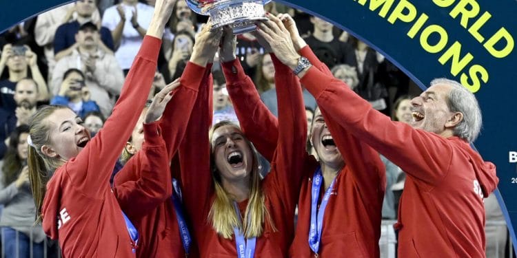 la Suisse remporte enfin la BJK Cup