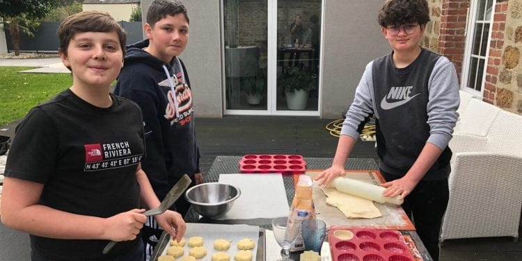 À Flers, trois jeunes collégiens font vivre un rêve à un enfant handicapé