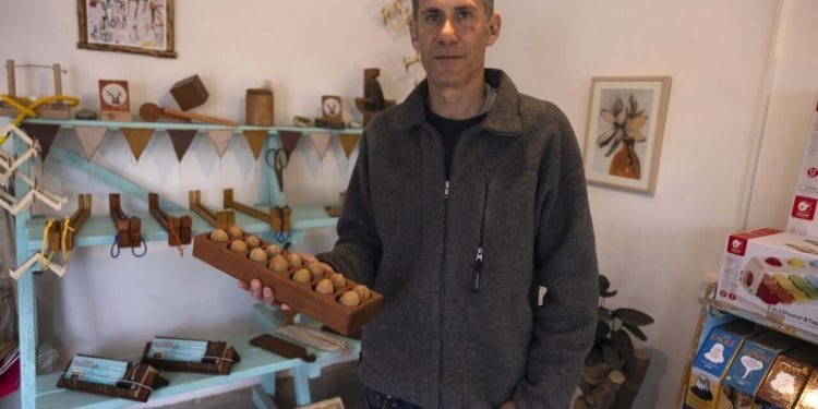 In Israel, kibbutzim are reinventing themselves, far from the socialism of the beginnings