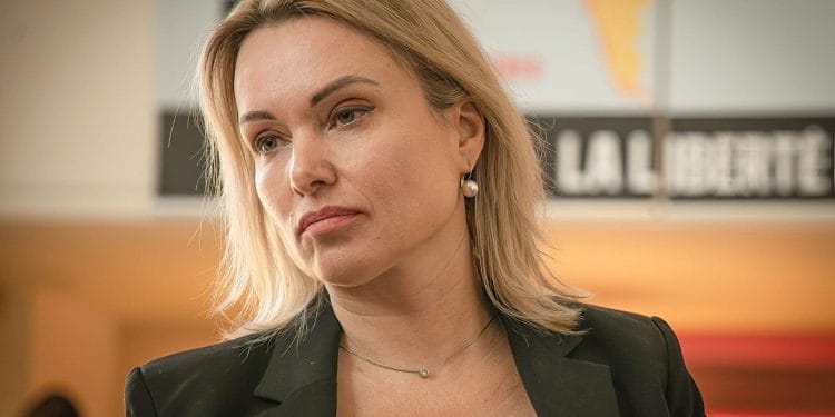 ‘Yes, I will do it again’: Marina Ovsiannikova, the exclusive testimony of the Russian journalist with the sign