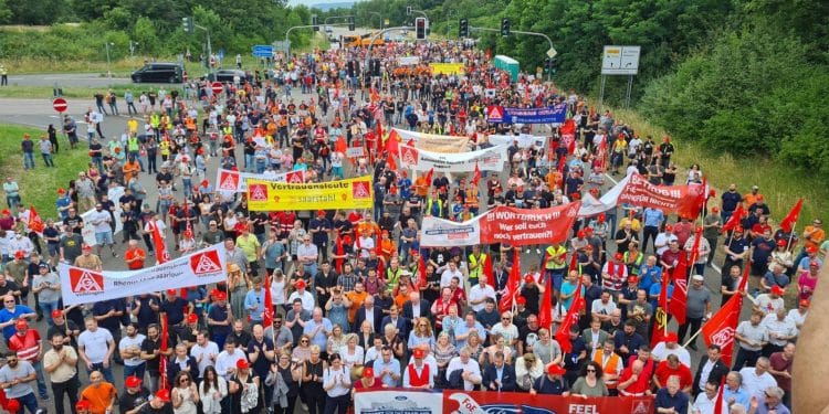 Ford Saarlouis in Germany: We’re stopping work until we know what’s planned!  No to betrayal!  Combative measures are needed!