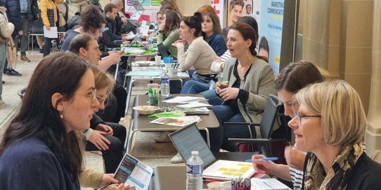 Job dating in Vitré: 400 jobs available this Wednesday, April 17