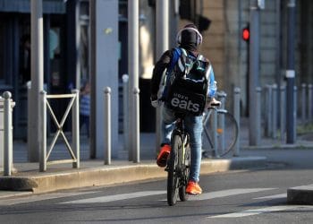 Uber, Deliveroo… The European Union finally agrees on the wage employment of online platform workers