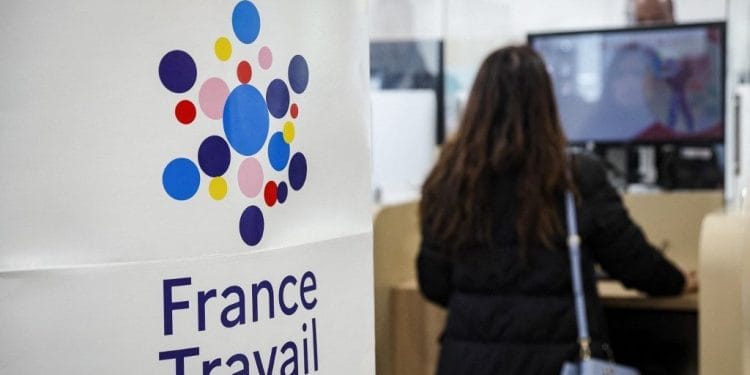 2024 legislative elections: what do the different political camps propose on employment?